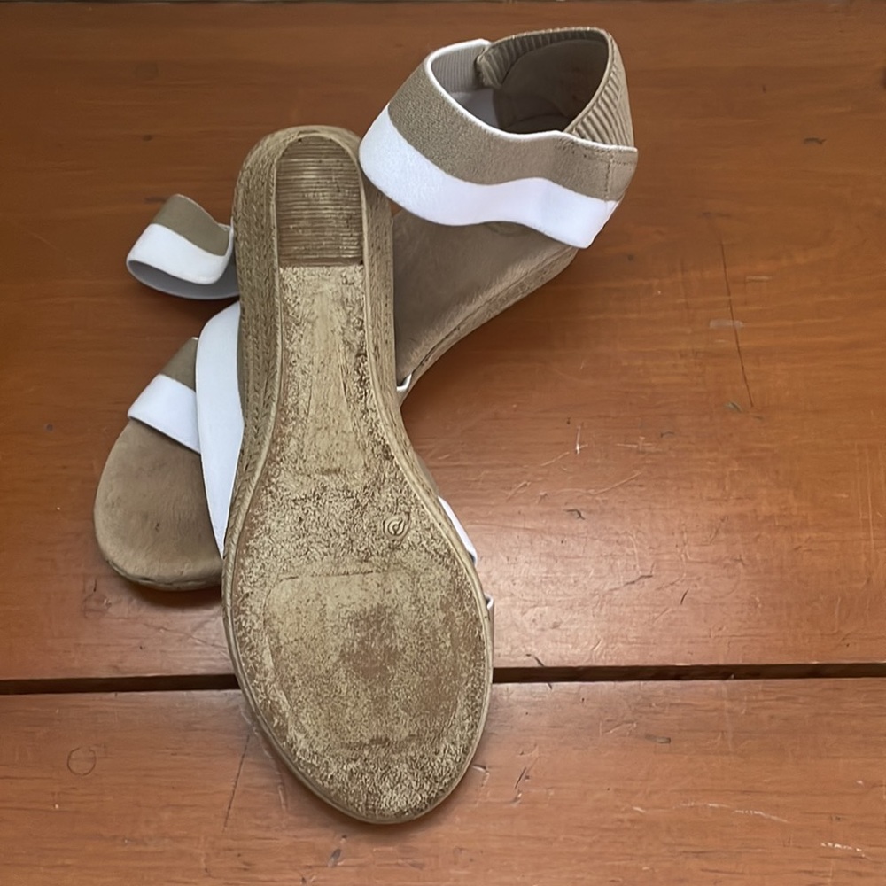 Sandals - Picture 3 of 3